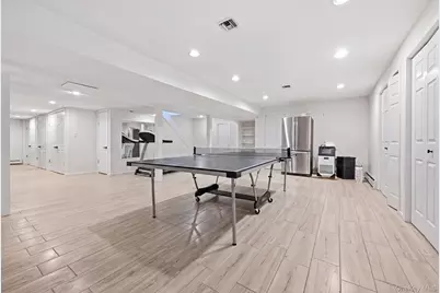 19 Sunset Road W, Albertson, NY 11507 - Photo 22
