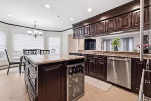 19 Sunset Rd W, Albertson, NY 11507 - Photo 2