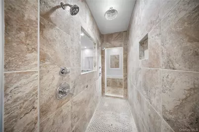 4 Coventry Court, Wheatley Heights, NY 11798 - Photo 22