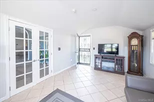 148 Saxton St, Patchogue, NY 11772 - Photo 20