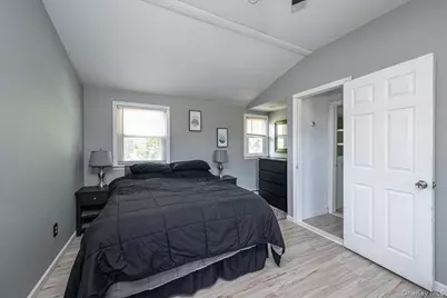 148 Saxton Street, Patchogue, NY 11772 - Photo 24