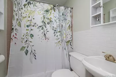 148 Saxton Street, Patchogue, NY 11772 - Photo 26