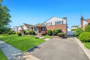 2182 Baylis Ave, Elmont, NY 11003 - Photo 2