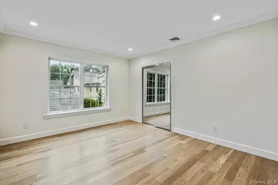 10 Hazel Place, Floral Park, NY 11001 - Photo 18