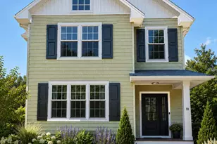 10 Hazel Pl, Floral Park, NY 11001 - Photo 2