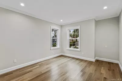10 Hazel Place, Floral Park, NY 11001 - Photo 14