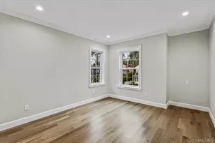 10 Hazel Pl, Floral Park, NY 11001 - Photo 14
