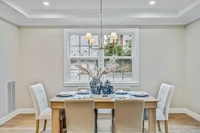 10 Hazel Place, Floral Park, NY 11001 - Photo 8