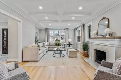 10 Hazel Place, Floral Park, NY 11001 - Photo 6