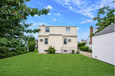 1111 Esther Street, Franklin Square, NY 11010 - Photo 34