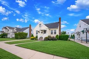 1111 Esther St, Franklin Square, NY 11010 - Photo 2
