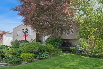 2883 Judith Drive, Bellmore, NY 11710 - Photo 2