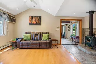 76 Alton Rd, Babylon, NY 11702 - Photo 6