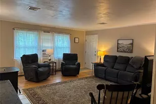 72 Fanning Blvd, Riverhead, NY 11901 - Photo 6