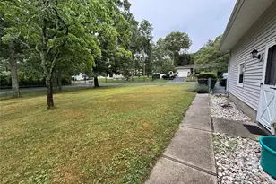 72 Fanning Blvd, Riverhead, NY 11901 - Photo 30