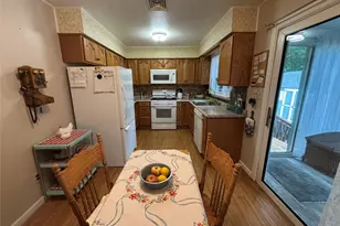 72 Fanning Blvd, Riverhead, NY 11901 - Photo 10