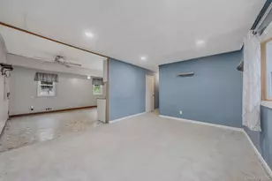 40 E Oakdale St, Bay Shore, NY 11706 - Photo 6