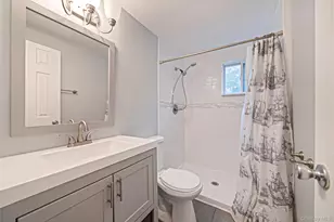 40 E Oakdale St, Bay Shore, NY 11706 - Photo 20