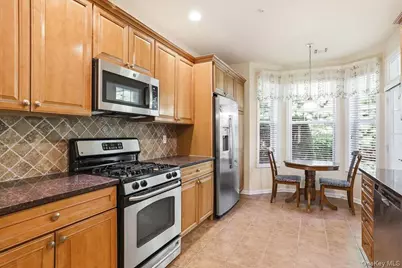 189 Symphony Drive, Lake Grove, NY 11755 - Photo 10