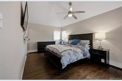 4 Pequot Avenue, Port Washington, NY 11050 - Photo 22