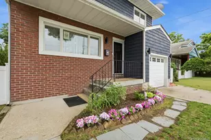 4 Pequot Ave, Port Washington, NY 11050 - Photo 4