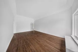 67-06 Thornton Pl, Forest Hills, NY 11375 - Photo 4