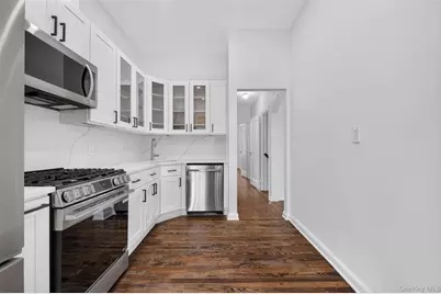 6706 Thornton Place, Forest Hills, NY 11375 - Photo 8