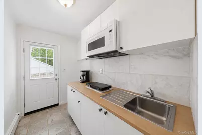 6 Rolling Woods Lane, Hampton Bays, NY 11946 - Photo 20