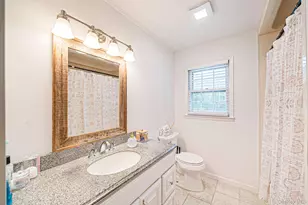 6 Rolling Woods Ln, Hampton Bays, NY 11946 - Photo 18