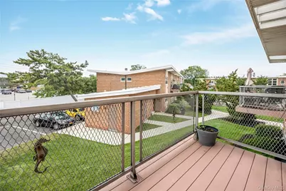 4 Rose Street #Building 6-F-2, Oceanside, NY 11572 - Photo 12