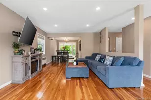 72 Pembrook Dr, Mineola, NY 11501 - Photo 8