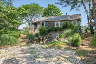 21 Breeze Hill Rd, East Hampton, NY 11937 - Photo 4