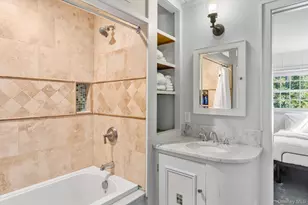 21 Breeze Hill Rd, East Hampton, NY 11937 - Photo 12