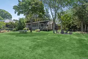 21 Breeze Hill Rd, East Hampton, NY 11937 - Photo 16
