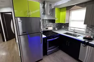 137-12 167th St, Jamaica, NY 11434 - Photo 2