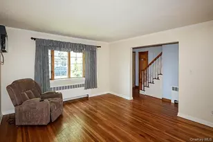 219 Lindbergh St, Massapequa Park, NY 11762 - Photo 6