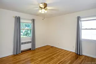 219 Lindbergh St, Massapequa Park, NY 11762 - Photo 18