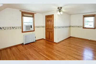 219 Lindbergh Street, Massapequa Park, NY 11762 - Photo 26