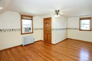 219 Lindbergh St, Massapequa Park, NY 11762 - Photo 26