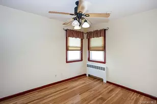 219 Lindbergh St, Massapequa Park, NY 11762 - Photo 20