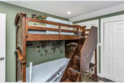 34 Preston Street #B, Port Washington, NY 11050 - Photo 18