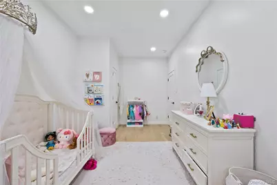 1518 Fielding Street, Bronx, NY 10469 - Photo 22