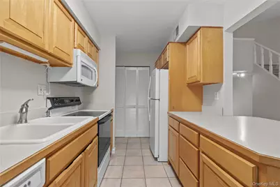 208 Harris Road #HB3, Bedford Hills, NY 10507 - Photo 8
