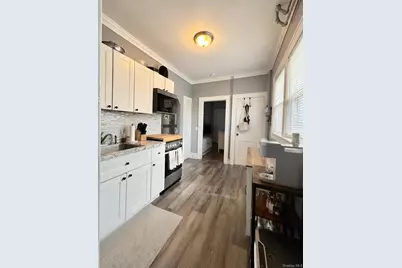 711 S Broadway, Lindenhurst, NY 11757 - Photo 2
