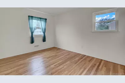 135 Atlantic Place, Hauppauge, NY 11788 - Photo 18