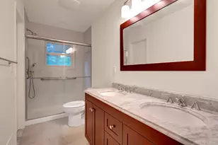 135 Atlantic Pl, Hauppauge, NY 11788 - Photo 16