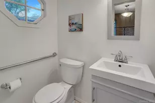 135 Atlantic Pl, Hauppauge, NY 11788 - Photo 10