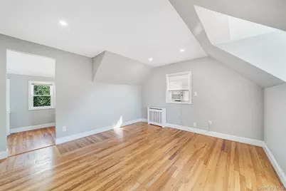 102 Strattford Road, New Hyde Park, NY 11040 - Photo 20