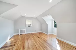 102 Strattford Rd, New Hyde Park, NY 11040 - Photo 18