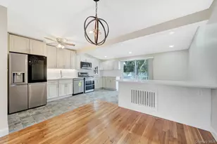 102 Strattford Rd, New Hyde Park, NY 11040 - Photo 8